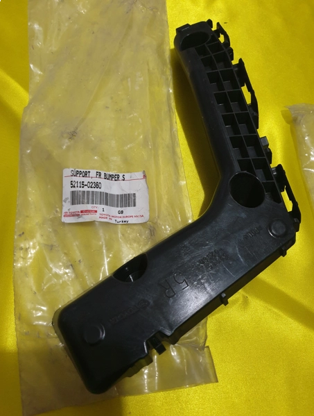 Toyota Corolla Ön Tampon Braketi Sağ 2016- 5211502360